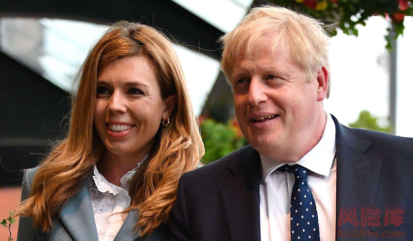 英首相怀孕女友感染新冠病毒，暴露不堪入目的情爱